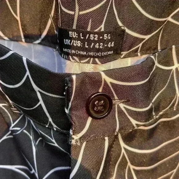 Men’s Spider Halloween pants. Fits size 42-44 - Picture 2 of 7